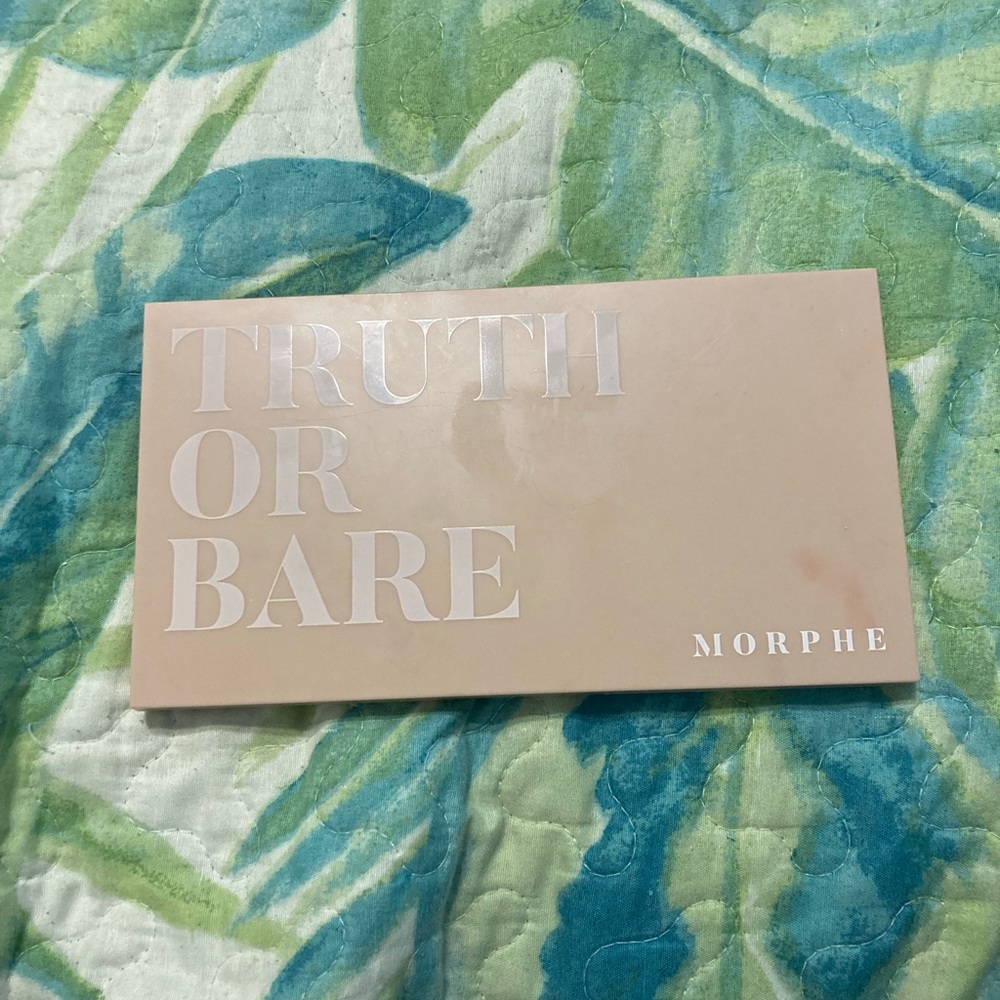 Morphe truth or bare palette